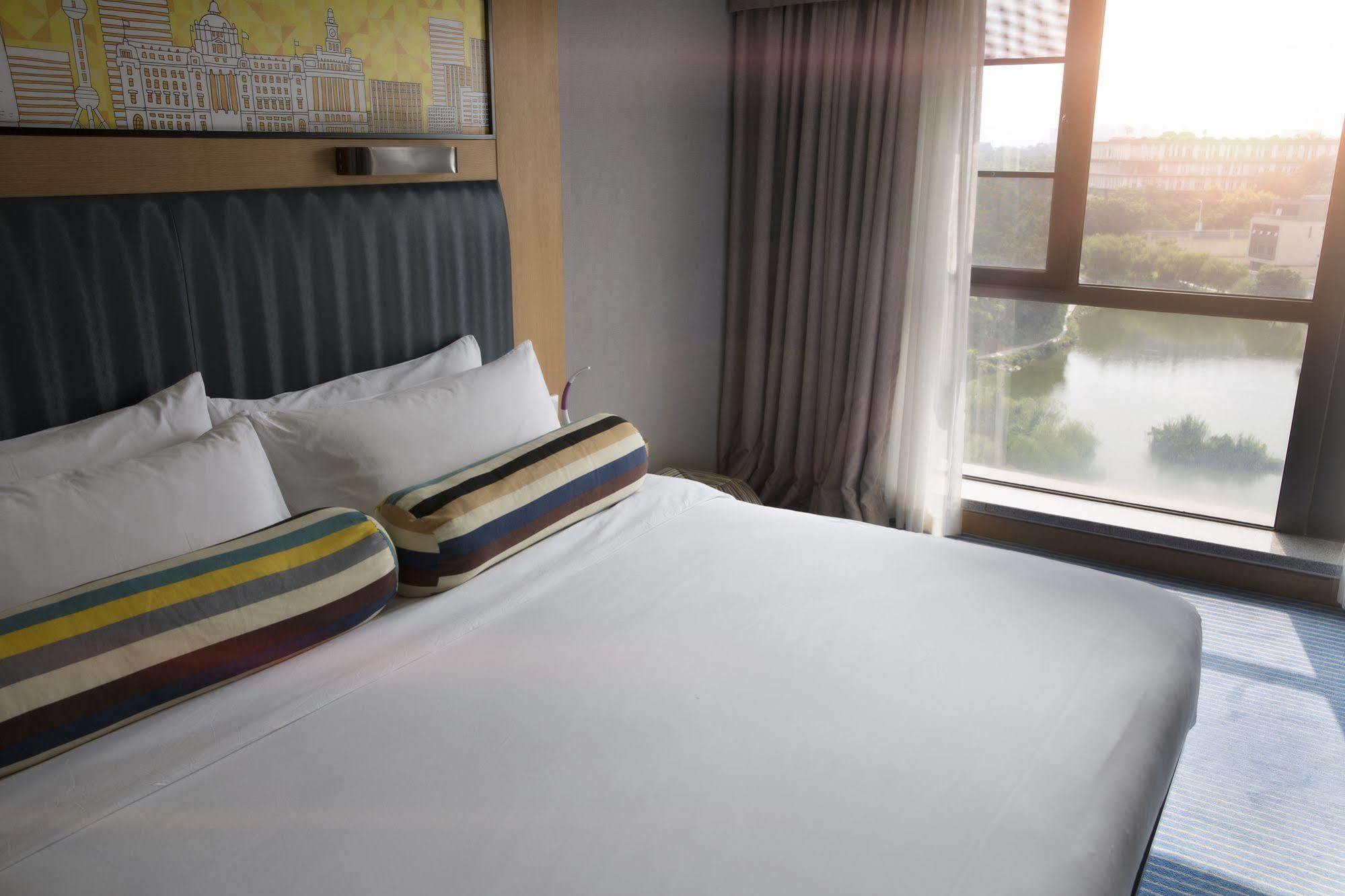 Aloft Dongguan Songshan Lake Екстер'єр фото